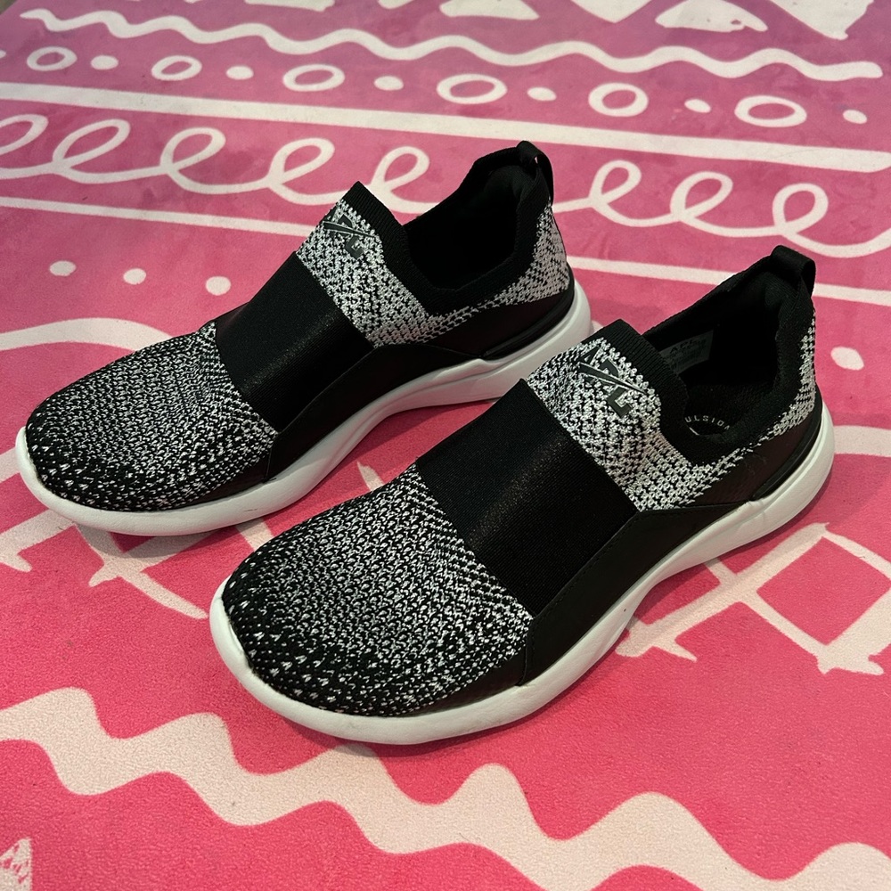 APL Techloom Black and silver Sneakers Size 6.5